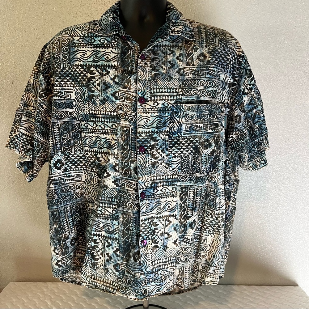 VINTAGE Gotcha Button Down Shirt with Geometric‎ Design Men’s M Blue Cream Black